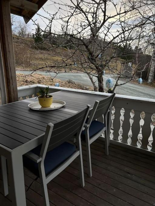 Idyllisk Minihus I Landlige Omgivelser - Med 5 Sengeplasser Og Parkering Åsen 外观 照片
